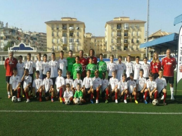 Milán Junior Camp Huelva, precios y reservas 2024